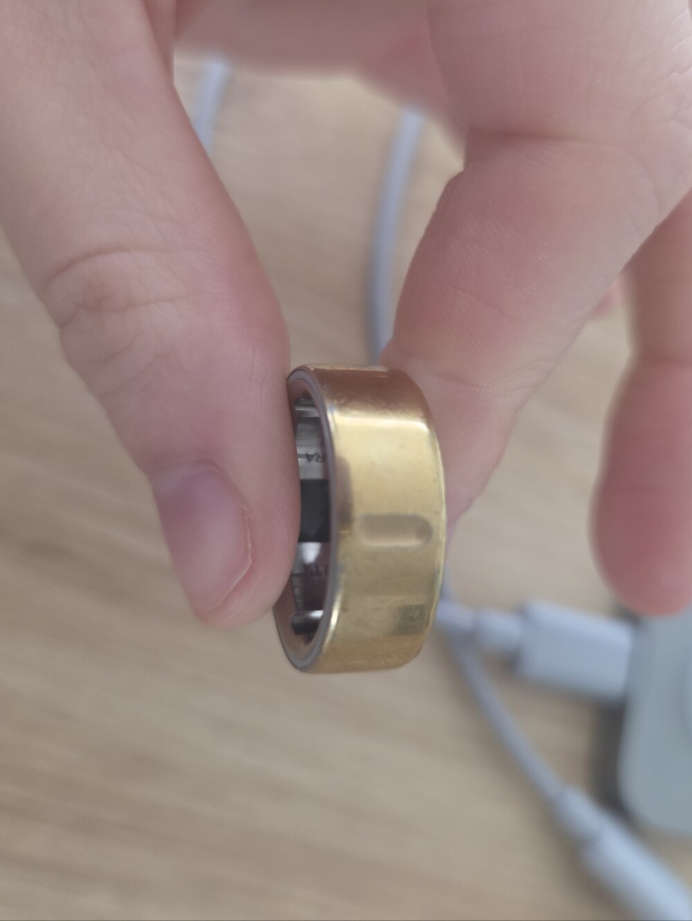 Oura Ring 4 - Picture 2 of 5